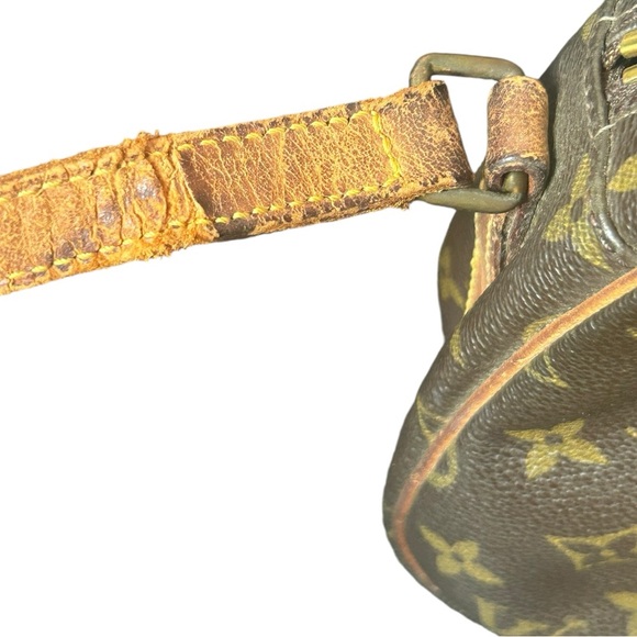 Louis Vuitton Senlis Crossbody Bag Monogram Canvas - Picture 15 of 15